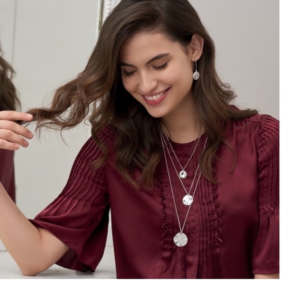 Chloe + Isabel Jewelry - Chloe + Isabel Three Row Graduated Pendant